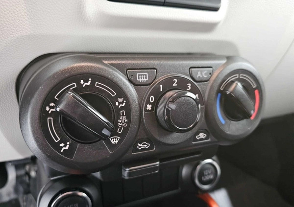Suzuki Ignis cena 33900 przebieg: 133380, rok produkcji 2017 z Józefów małe 254